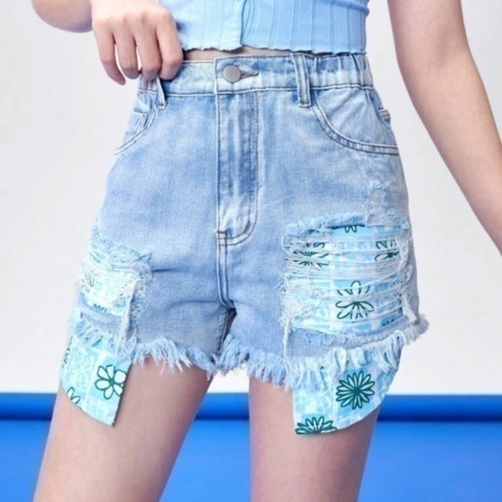 Teenage Girls' Printed Ripped Denim Shorts With Large Pockets And Frayed Hem